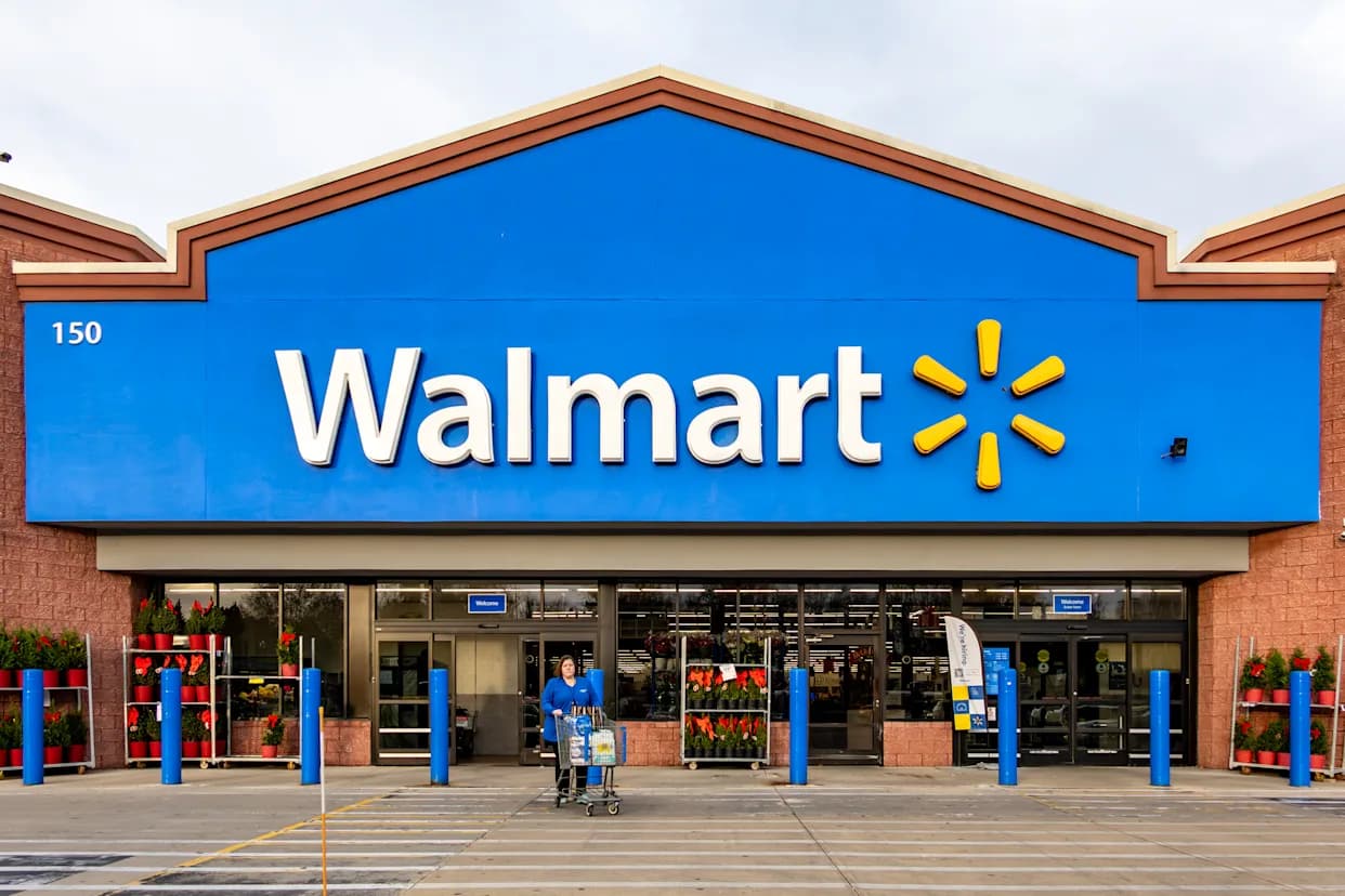 Walmart After Christmas Sales 2025: Save Big on Ninja, Dyson, Apple, and More